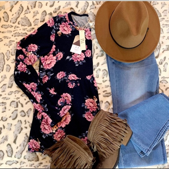 Bohemian Floral Tunic Blouse - NEW - Picture 2 of 3